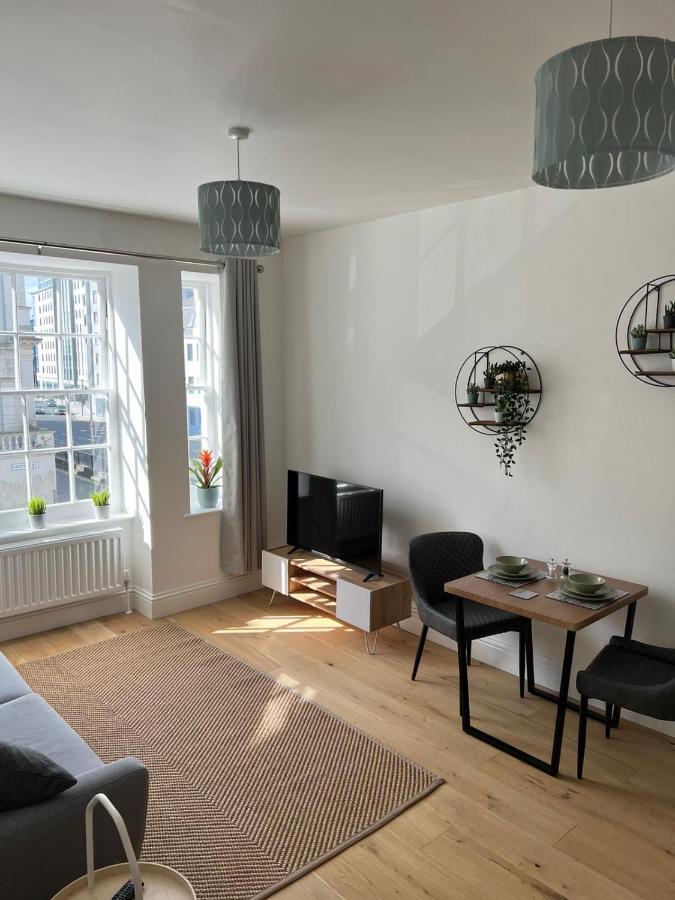Lovely 1 Bed Flat *Free Parking* Hoe/Barbican 플리머스 외부 사진